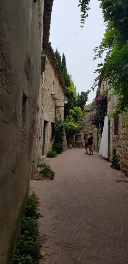Sur à 100 M De La Empuriabrava